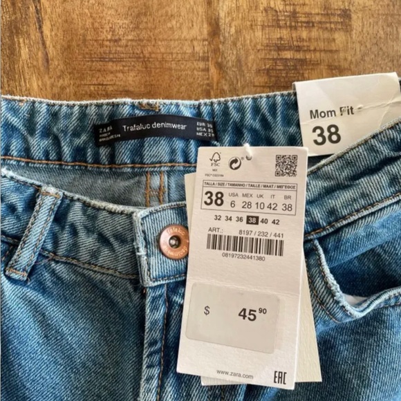 Zara Mom Fit Blue Jeans - Picture 3 of 5